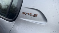 Peugeot 208 1.2 PureTech 100 Style 5dr Petrol Hatchback